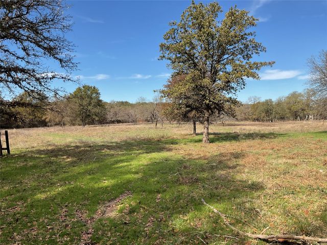 125 Rock Salt Court, Springtown, TX 76082