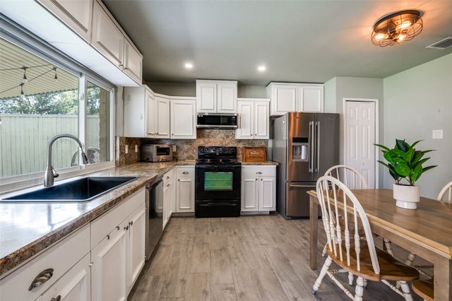 2008 Haymeadow, Carrollton, TX 75007