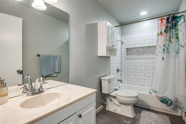 2008 Haymeadow, Carrollton, TX 75007