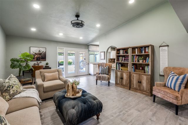 2008 Haymeadow, Carrollton, TX 75007