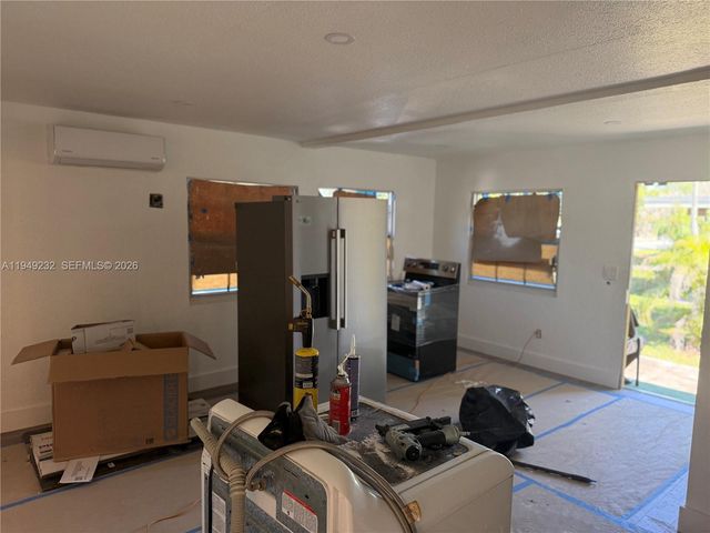 2910 NW 25th St, Fort Lauderdale, FL 33311