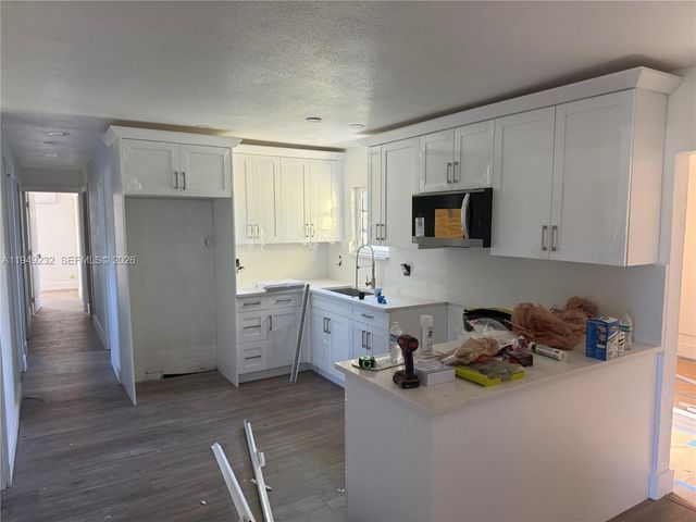 2910 NW 25th St, Fort Lauderdale, FL 33311