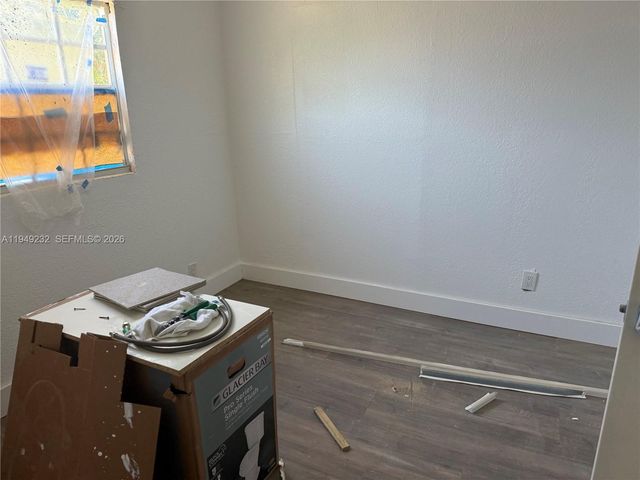 2910 NW 25th St, Fort Lauderdale, FL 33311