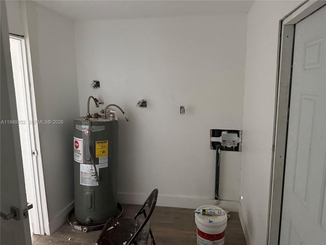 2910 NW 25th St, Fort Lauderdale, FL 33311