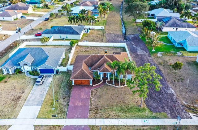 870 SW Paar Drive, Port St. Lucie, Port St Lucie, FL 34953