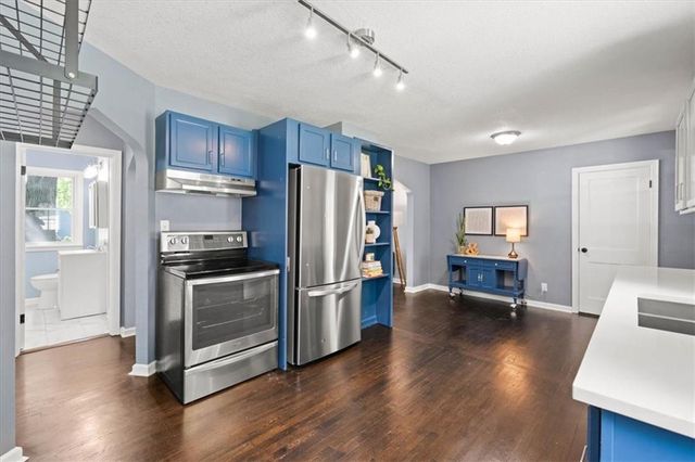 3101 S 9th Place, Kansas City, KS 66103