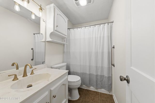104 Silver Medal Drive, Lafayette, LA 70506