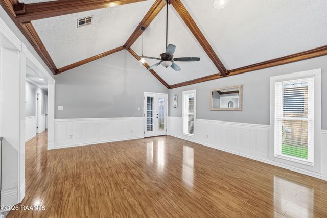 104 Silver Medal Drive, Lafayette, LA 70506