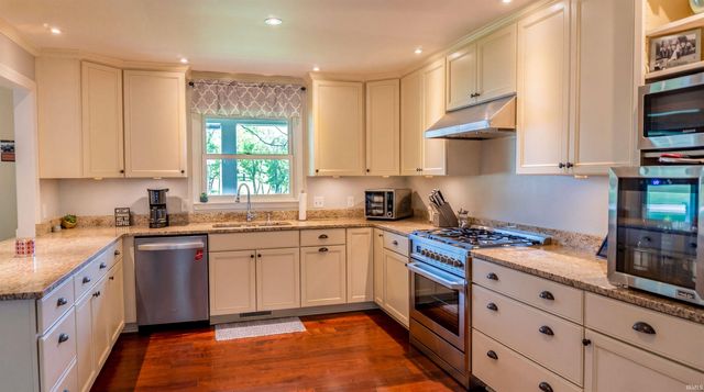 10295 Queen Road, Plymouth, IN 46563