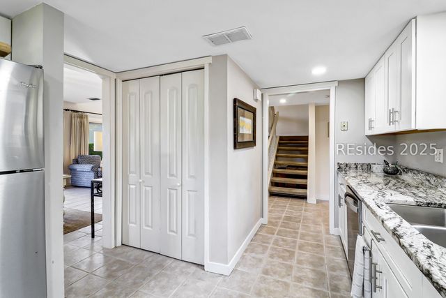 1 Stoney Creek Rd Apt 265, Hilton Head Island, SC 29928