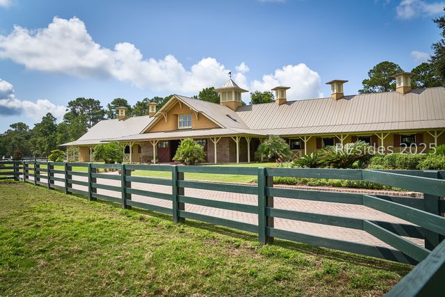 1 Stoney Creek Rd Apt 265, Hilton Head Island, SC 29928