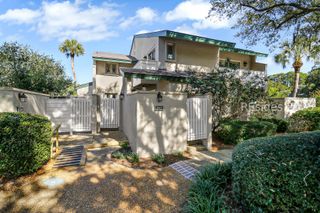 1 Stoney Creek Rd Apt 265, Hilton Head Island, SC 29928