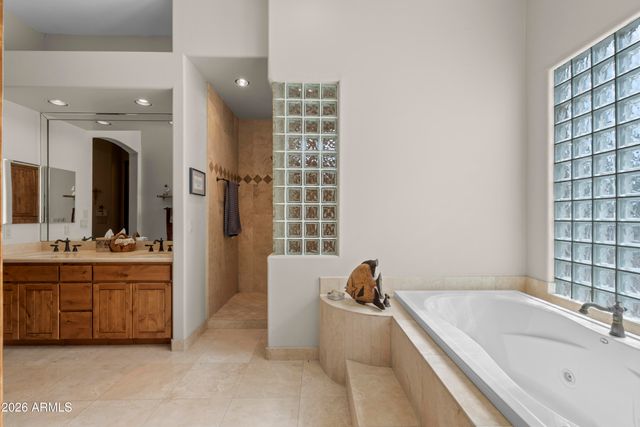 10275 N NICKLAUS Drive, Fountain Hills, AZ 85268