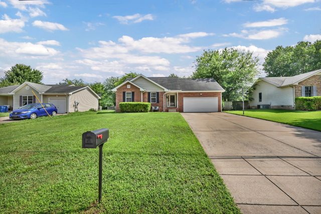 3230 N Senseney Cir, Clarksville, TN 37042