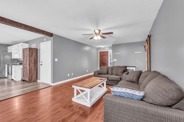 3230 N Senseney Cir, Clarksville, TN 37042