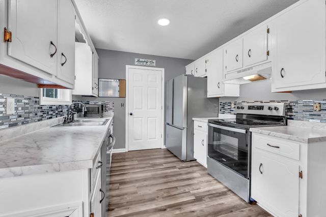 3230 N Senseney Cir, Clarksville, TN 37042