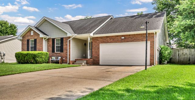 3230 N Senseney Cir, Clarksville, TN 37042