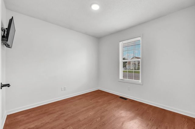 3230 N Senseney Cir, Clarksville, TN 37042