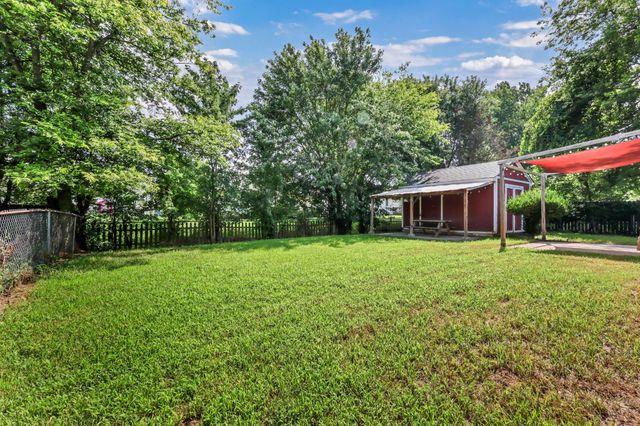 3230 N Senseney Cir, Clarksville, TN 37042