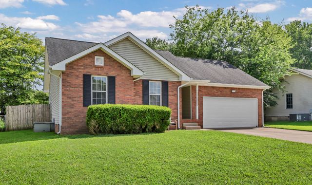 3230 N Senseney Cir, Clarksville, TN 37042