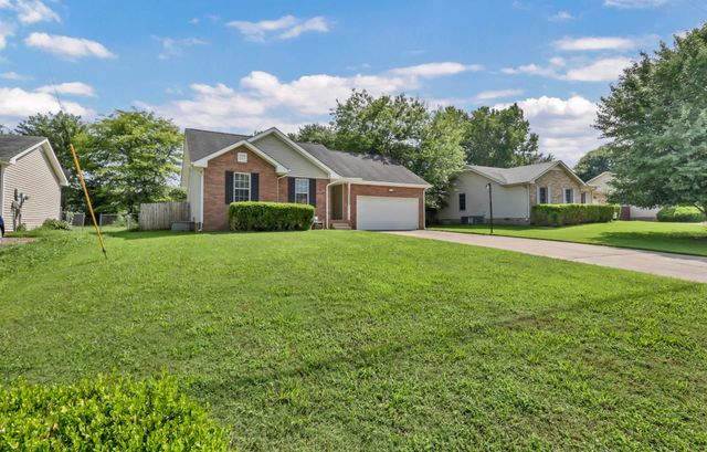 3230 N Senseney Cir, Clarksville, TN 37042