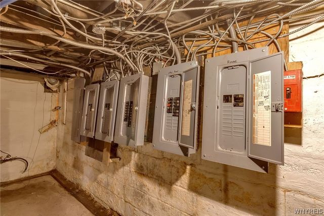 72 Sunset Street, Buffalo, NY 14207