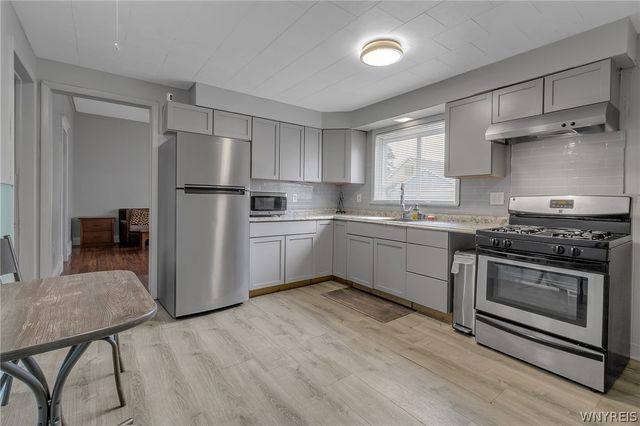 72 Sunset Street, Buffalo, NY 14207