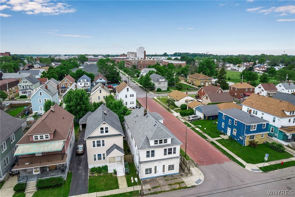 72 Sunset Street, Buffalo, NY 14207