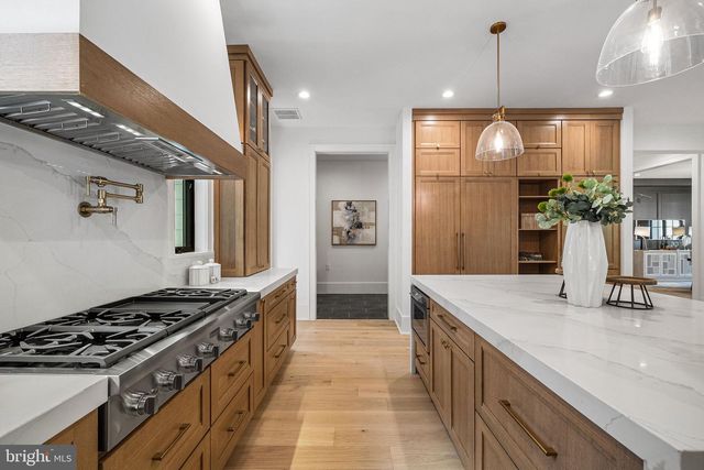 4624 26TH ST N, Arlington, VA 22207