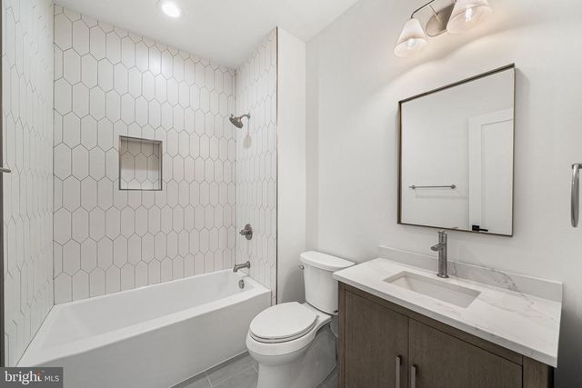 4624 26TH ST N, Arlington, VA 22207