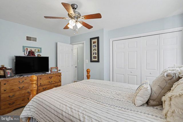 240 AMANDA DR, Littlestown, PA 17340