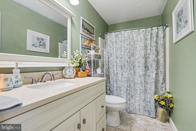 240 AMANDA DR, Littlestown, PA 17340