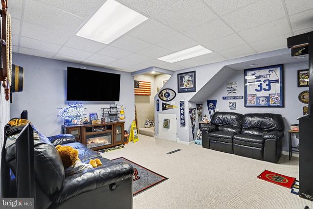 240 AMANDA DR, Littlestown, PA 17340