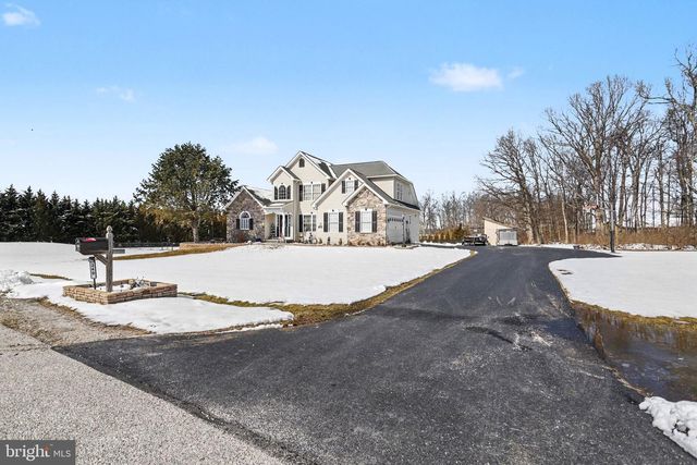 240 AMANDA DR, Littlestown, PA 17340