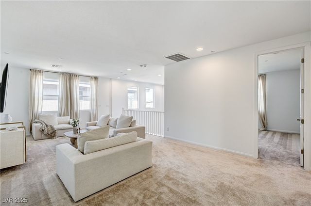 607 Cadence View Way, Henderson, NV 89011