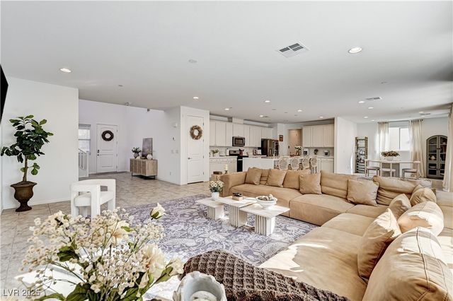 607 Cadence View Way, Henderson, NV 89011