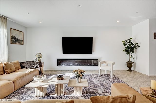 607 Cadence View Way, Henderson, NV 89011