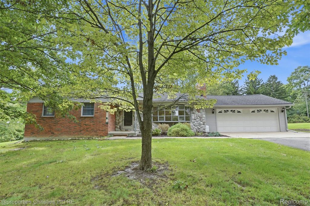 4030 Textile Road, Pittsfield Charter Township, MI 48197