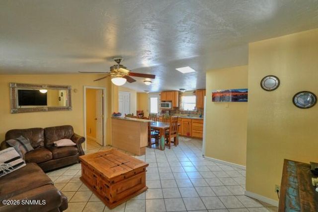 245 Hurt Road, Radium Springs, NM 88054