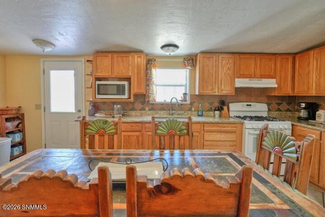 245 Hurt Road, Radium Springs, NM 88054