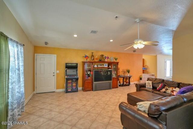 245 Hurt Road, Radium Springs, NM 88054