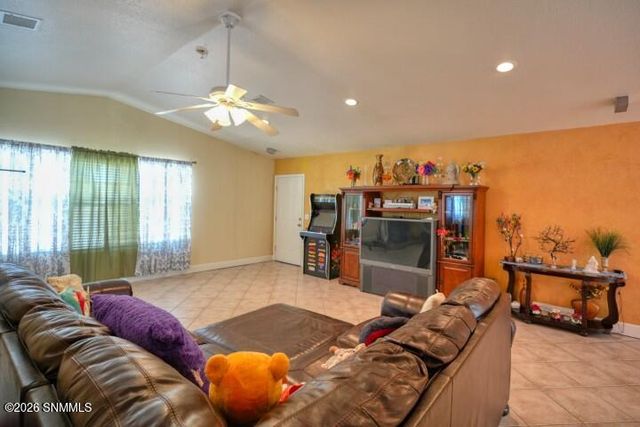 245 Hurt Road, Radium Springs, NM 88054