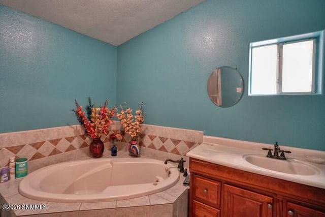 245 Hurt Road, Radium Springs, NM 88054