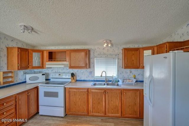 245 Hurt Road, Radium Springs, NM 88054