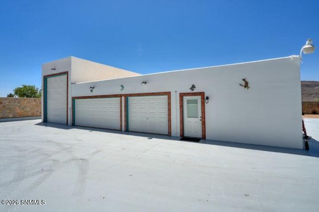 245 Hurt Road, Radium Springs, NM 88054