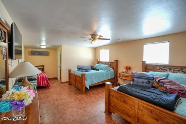 245 Hurt Road, Radium Springs, NM 88054