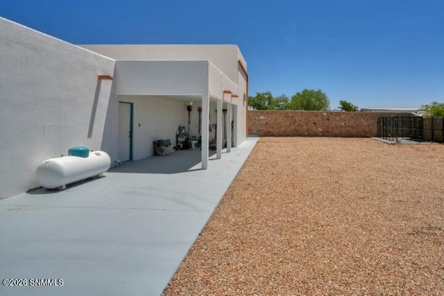 245 Hurt Road, Radium Springs, NM 88054