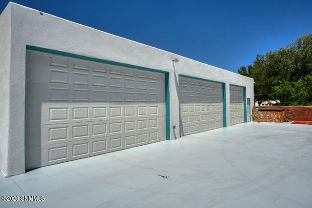 245 Hurt Road, Radium Springs, NM 88054