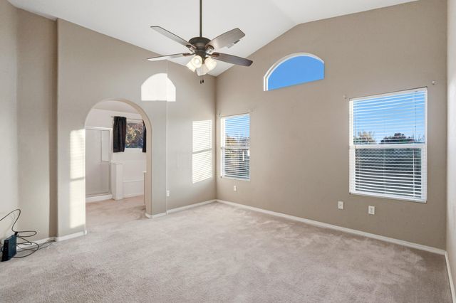 744 Ocate Meadows Drive, Rio Rancho, NM 87144