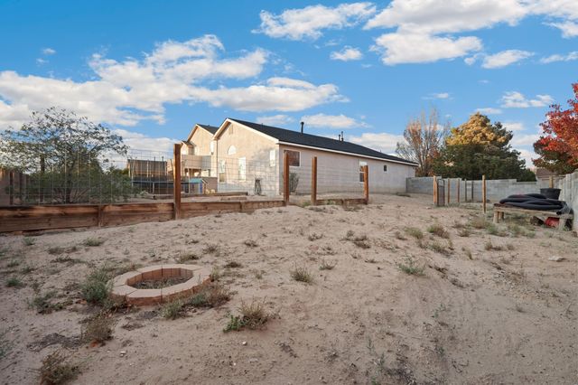 744 Ocate Meadows Drive, Rio Rancho, NM 87144